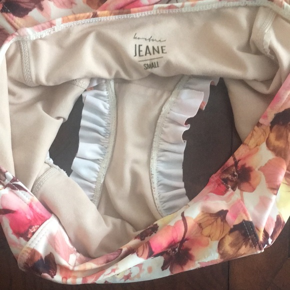 Guc for age pink flora leg ruffle bottoms S - Picture 2 of 3